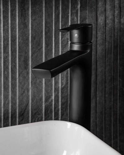 شیر روشویی پایه بلند چیست و چه تفاوتی با مدلهای معمولی دارد؟